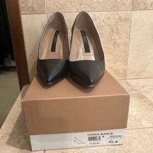 Via spiga black pump
